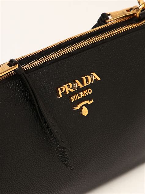 borsa nera a rigke prada a tracolla|Moda Donna − Borse a tracolla Prada in Nero .